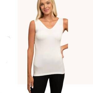 NEW PINE APPAREL seamless reversible tank top in white